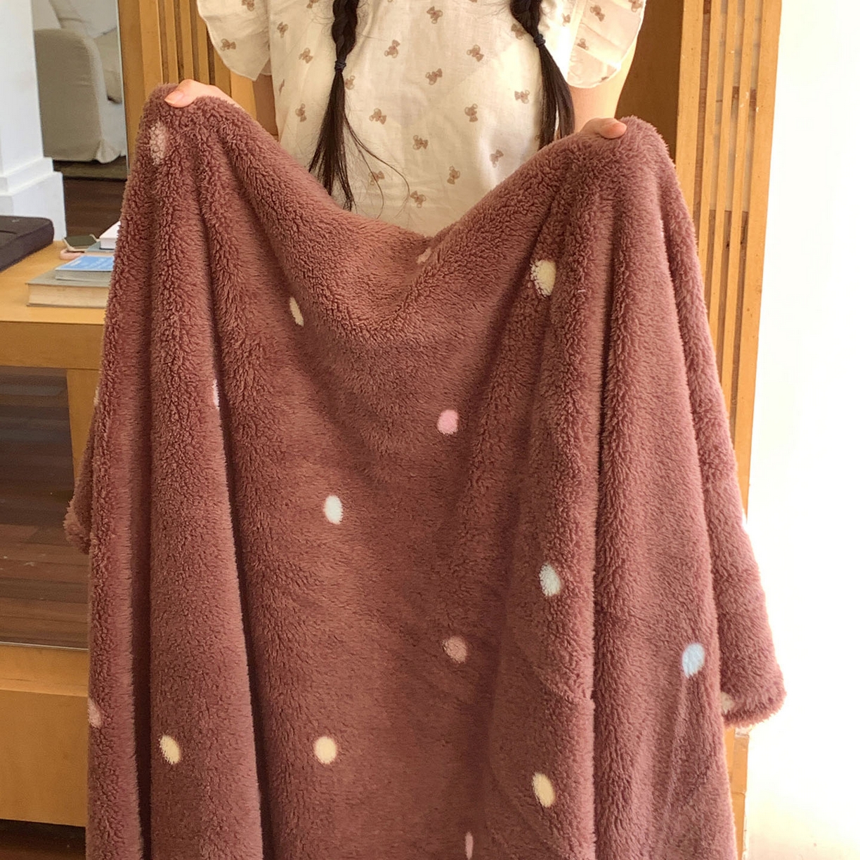 91家纺网 家纺一手货源 找家纺 桃喜 2025新款亲肤舒适摇粒绒毛毯 香草波点