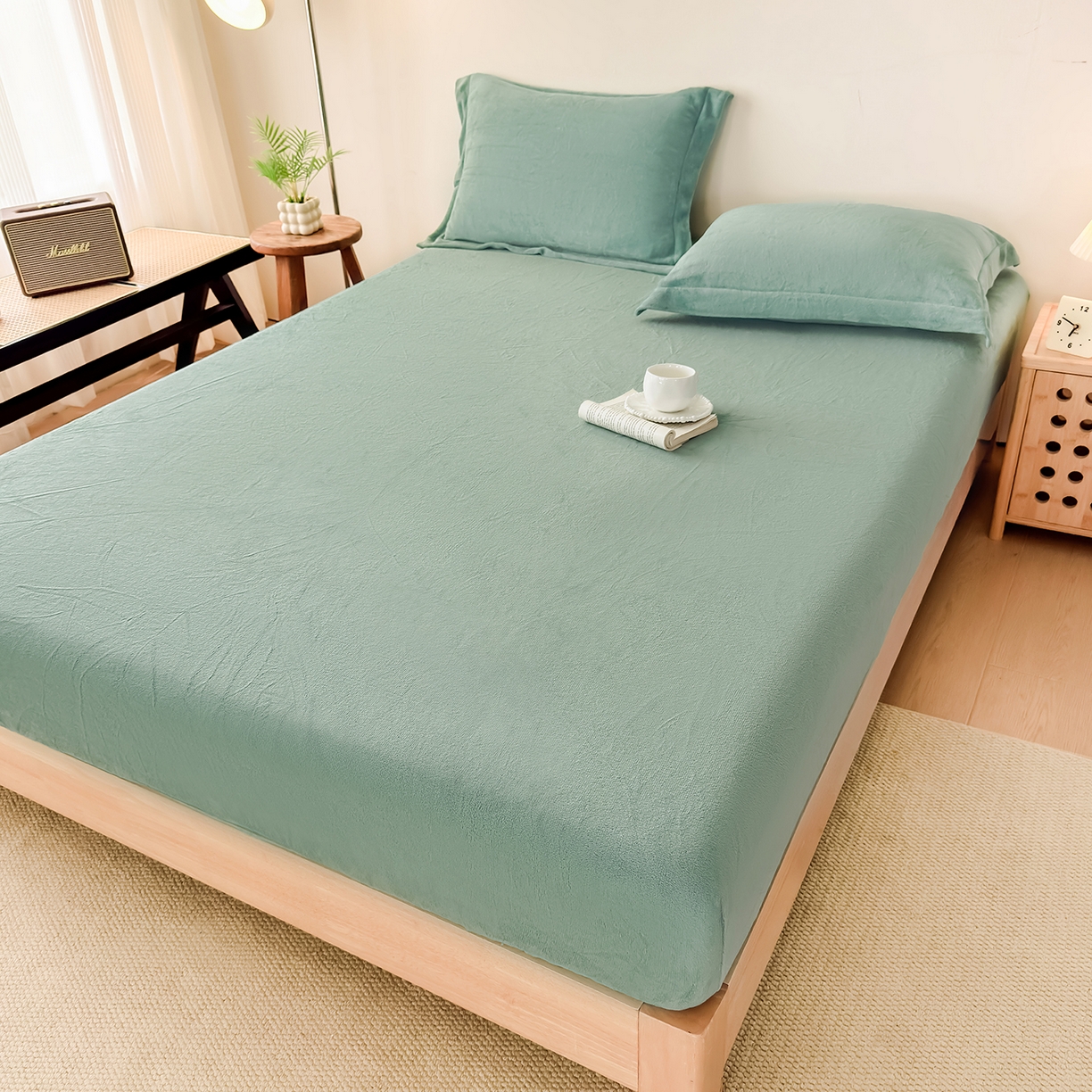 91家纺网 家纺一手货源 找家纺 好阁家纺 支持定制2025新款200G牛奶绒纯色床笠 豆绿