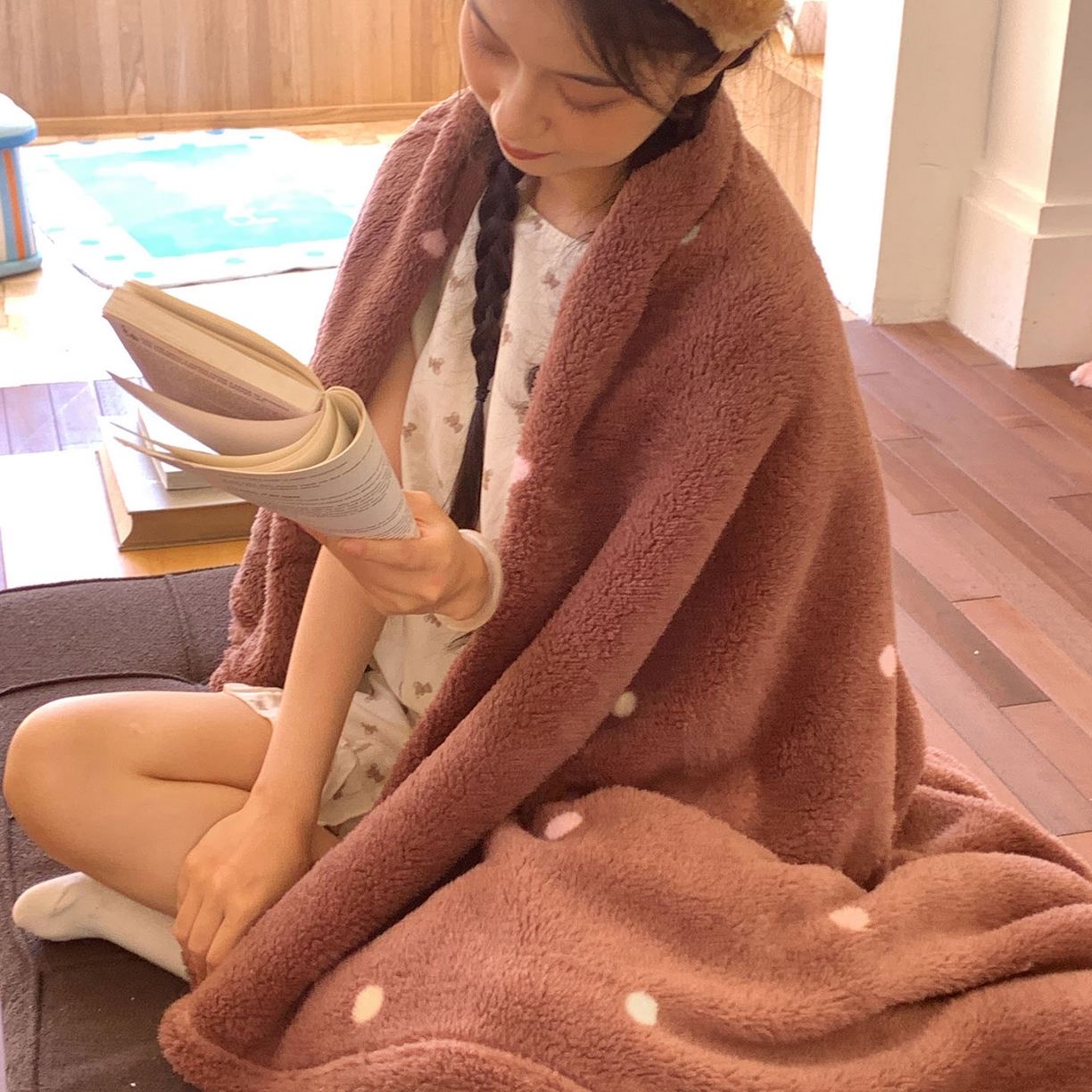 91家纺网 家纺一手货源 找家纺 桃喜 2025新款亲肤舒适摇粒绒毛毯 香草波点