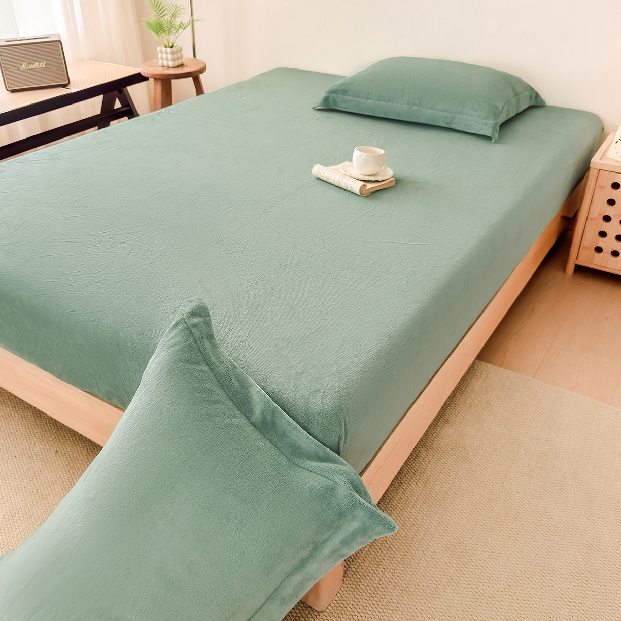 91家纺网 家纺一手货源 找家纺 好阁家纺 支持定制2025新款200G牛奶绒纯色床笠 豆绿