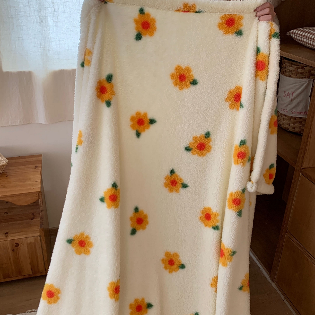 91家纺网 家纺一手货源 找家纺 桃喜 2025新款亲肤舒适摇粒绒毛毯 小黄花