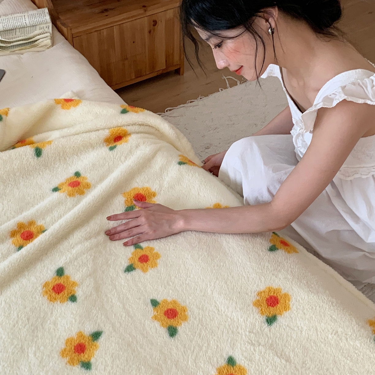 91家纺网 家纺一手货源 找家纺 桃喜 2025新款亲肤舒适摇粒绒毛毯 小黄花