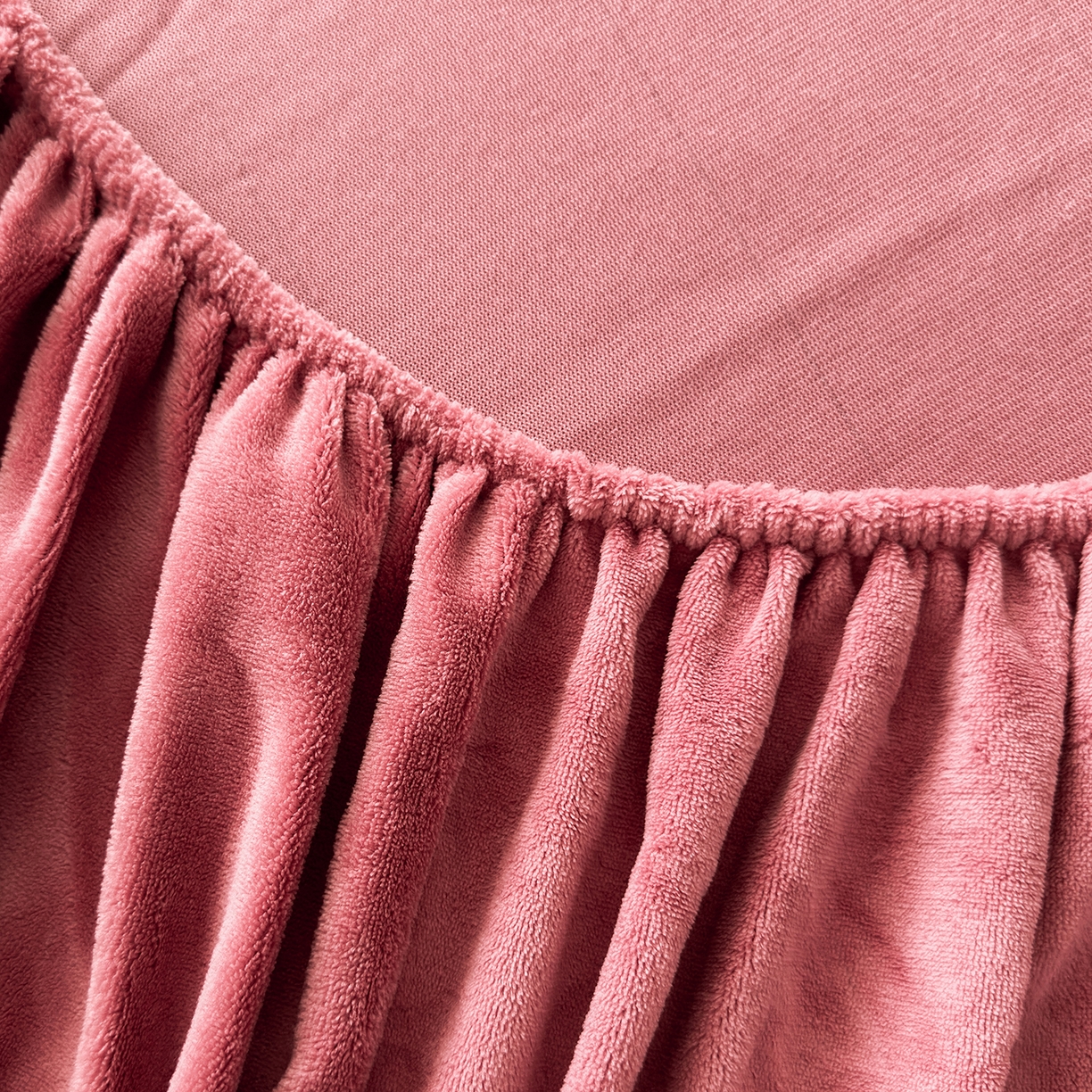 91家纺网 家纺一手货源 找家纺 好阁家纺 支持定制2025新款200G牛奶绒纯色床笠 豆沙