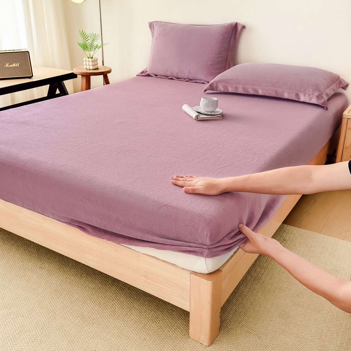 91家纺网 家纺一手货源 找家纺 好阁家纺 支持定制2025新款200G牛奶绒纯色床笠 粉紫