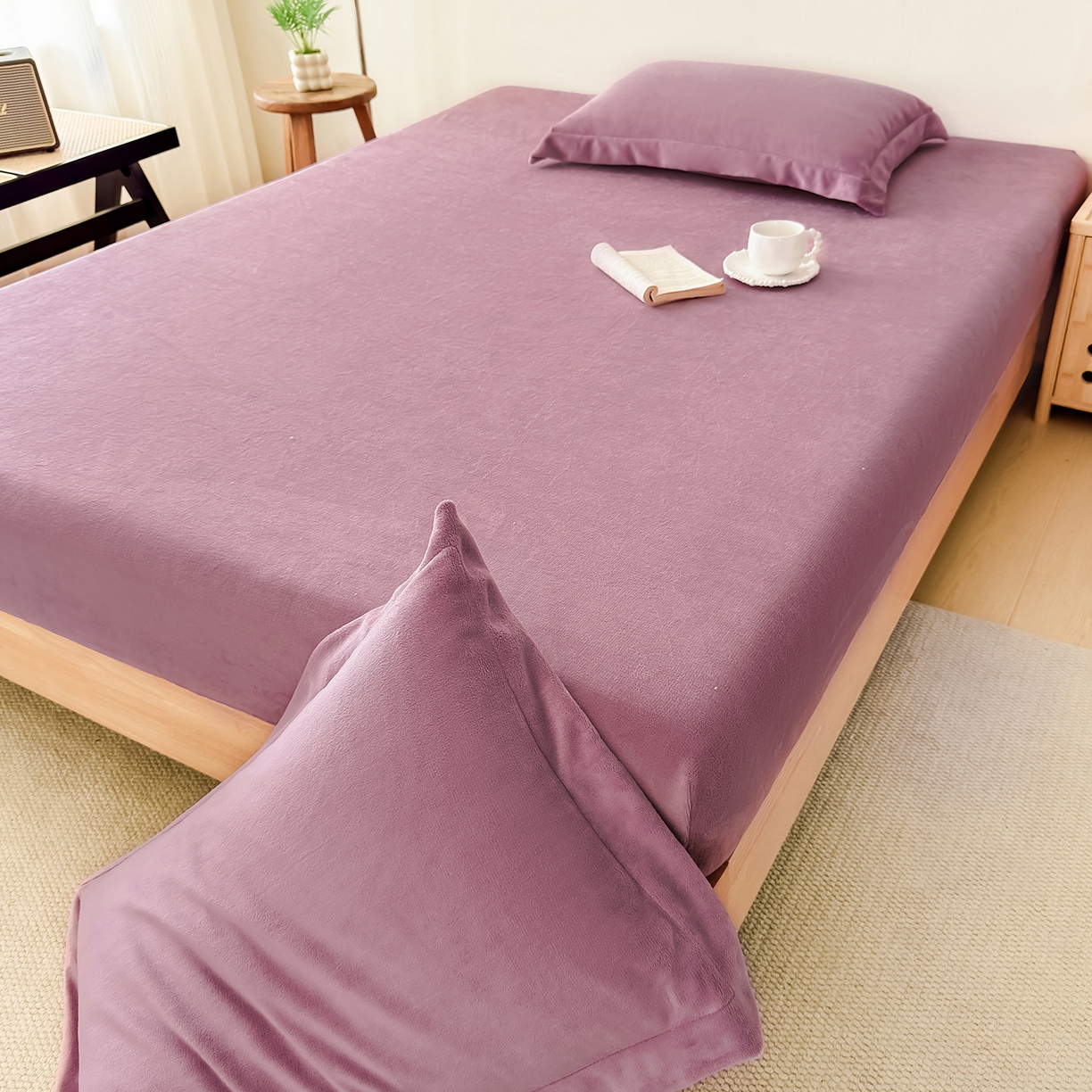 91家纺网 家纺一手货源 找家纺 好阁家纺 支持定制2025新款200G牛奶绒纯色床笠 粉紫