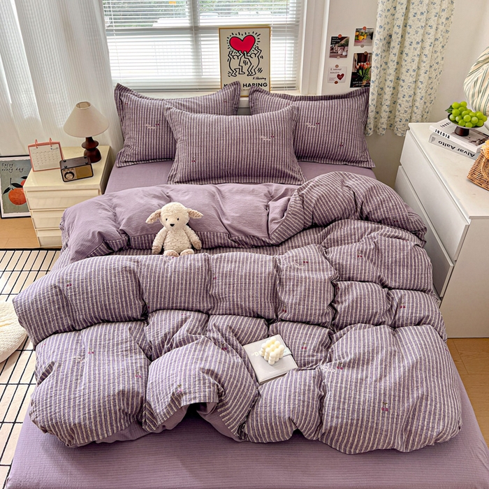 91家纺网 家纺一手货源 找家纺 一比一 2025新款古法水洗棉小布袋高克重云柔棉四件套 紫樱桃