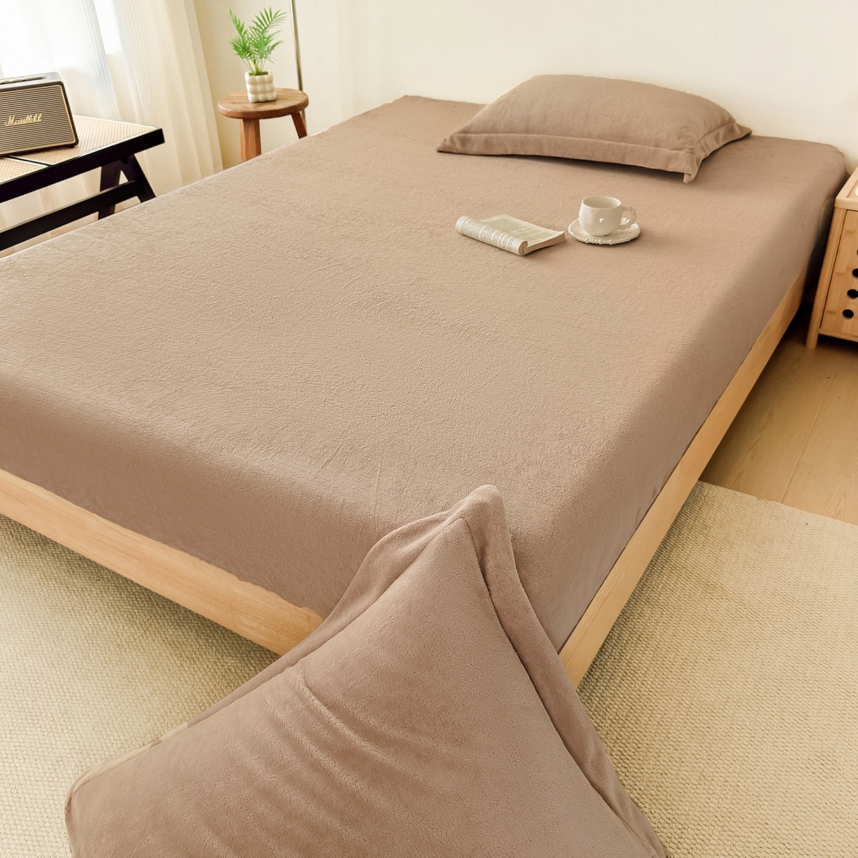 91家纺网 家纺一手货源 找家纺 好阁家纺 支持定制2025新款200G牛奶绒纯色床笠 卡其