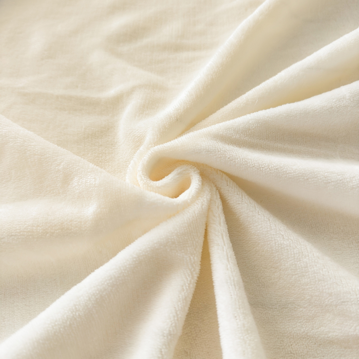 91家纺网 家纺一手货源 找家纺 好阁家纺 支持定制2025新款200G牛奶绒纯色床笠 奶芋白