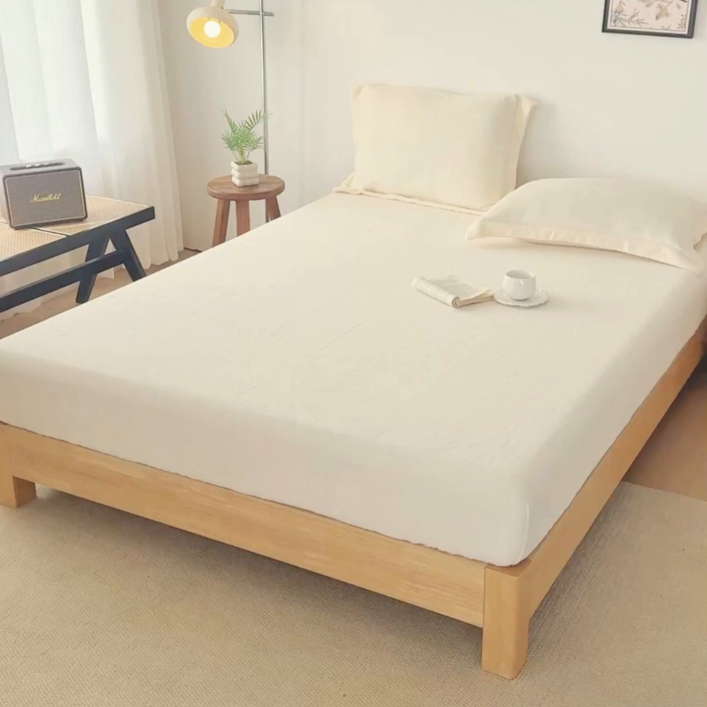 91家纺网 家纺一手货源 找家纺 好阁家纺 支持定制2025新款200G牛奶绒纯色床笠 奶芋白