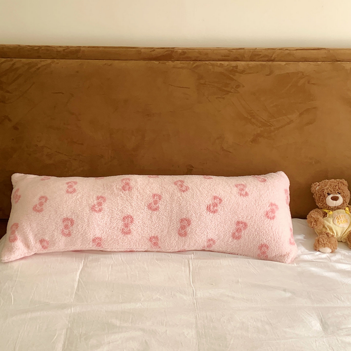 91家纺网 家纺一手货源 找家纺 （总）桃喜 2025新款舒适亲肤摇粒绒长抱枕