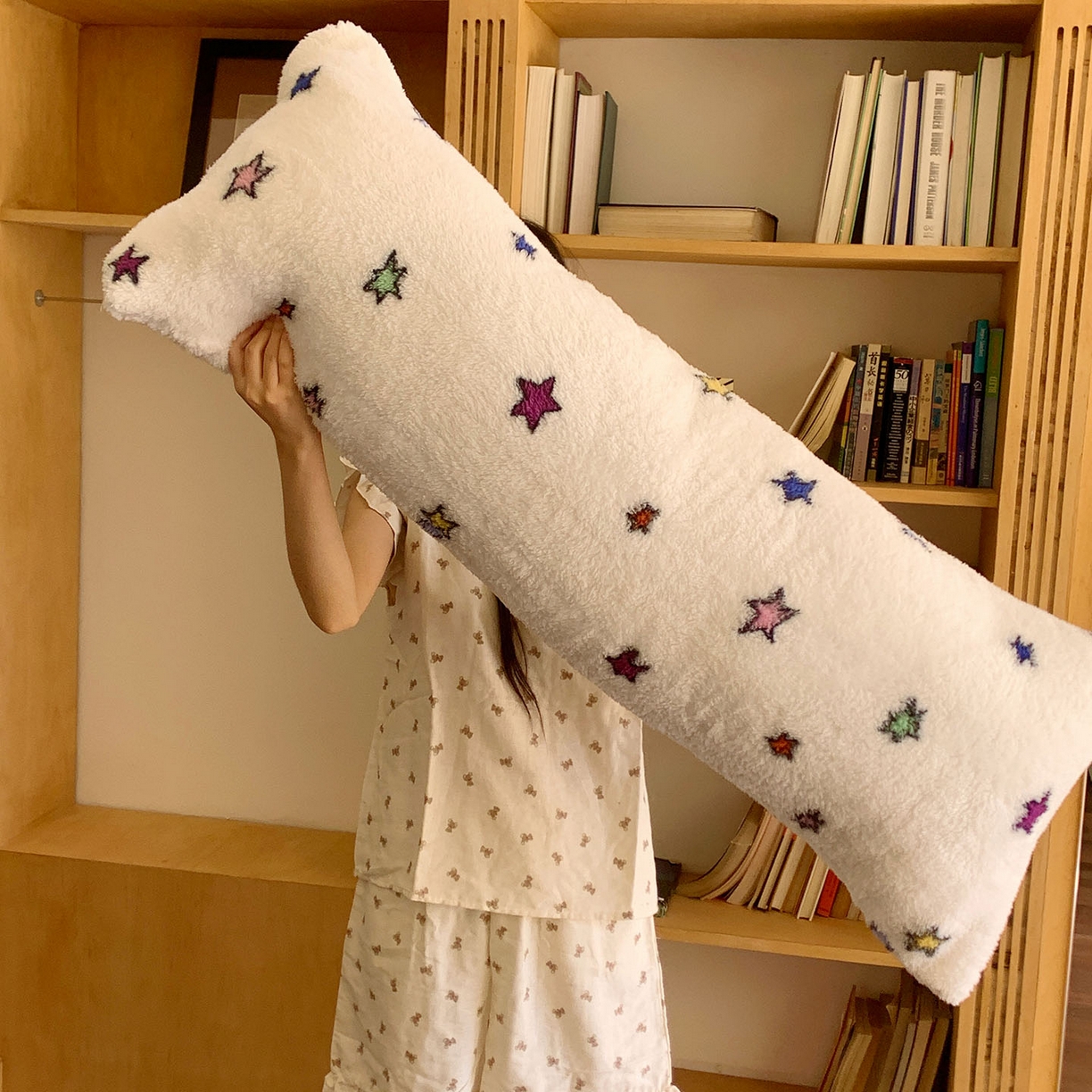 91家纺网 家纺一手货源 找家纺 （总）桃喜 2025新款舒适亲肤摇粒绒长抱枕