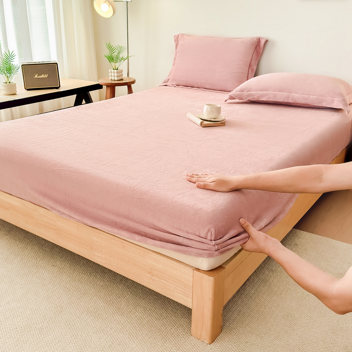 91家纺网 家纺一手货源 找家纺 好阁家纺 支持定制2025新款200G牛奶绒纯色床笠 湘妃粉