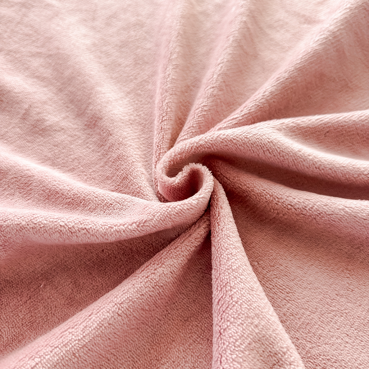 91家纺网 家纺一手货源 找家纺 好阁家纺 支持定制2025新款200G牛奶绒纯色床笠 湘妃粉