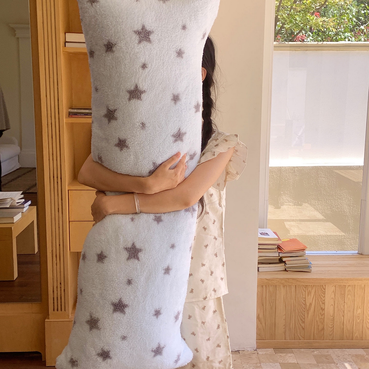 91家纺网 家纺一手货源 找家纺 桃喜 2025新款舒适亲肤摇粒绒长抱枕 海盐星星