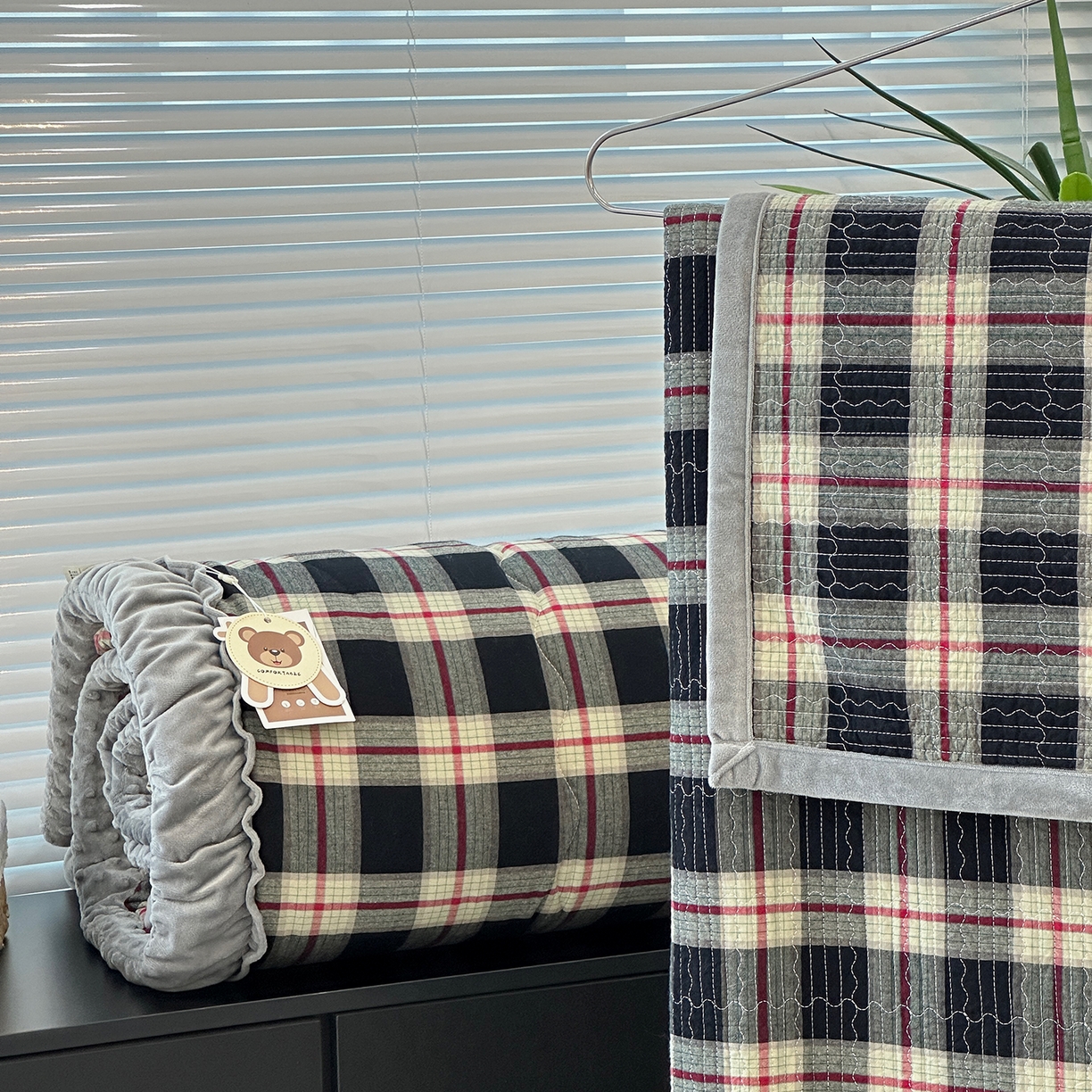 91家纺网 家纺一手货源 找家纺 （总）佰织鑫家居 2025新款全棉纯棉色织水洗棉加绒床盖豆豆被四件套