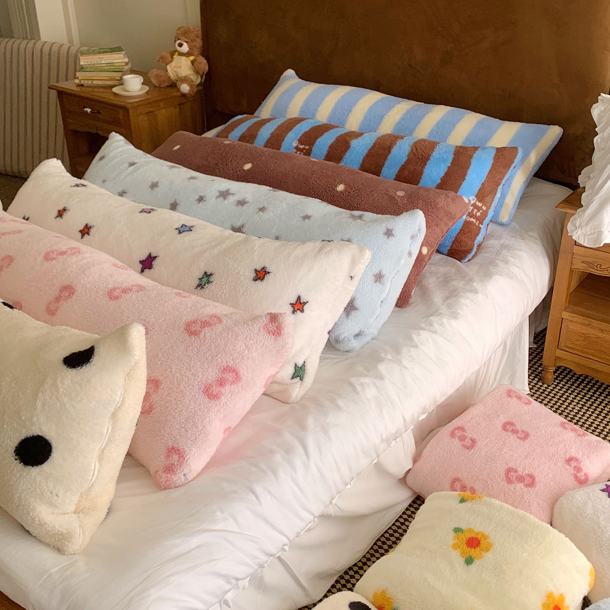 91家纺网 家纺一手货源 找家纺 桃喜 2025新款舒适亲肤摇粒绒长抱枕 组合图