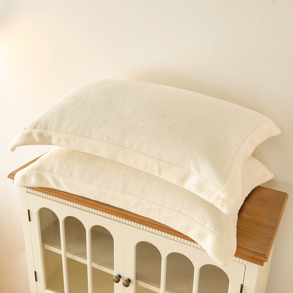 91家纺网 家纺一手货源 找家纺 （总）好阁家纺 2025新款200克牛奶绒纯色枕套