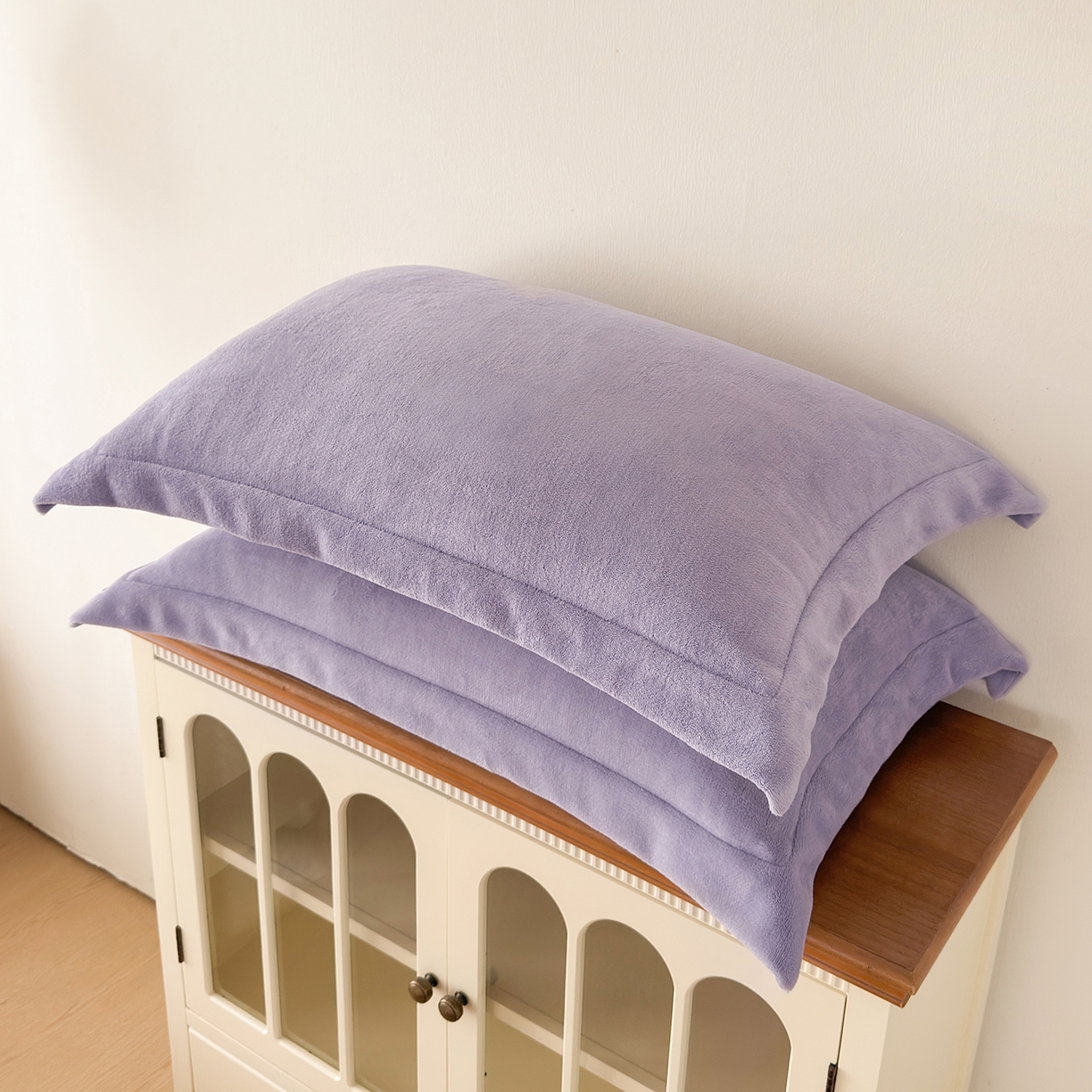 91家纺网 家纺一手货源 找家纺 （总）好阁家纺 2025新款200克牛奶绒纯色枕套