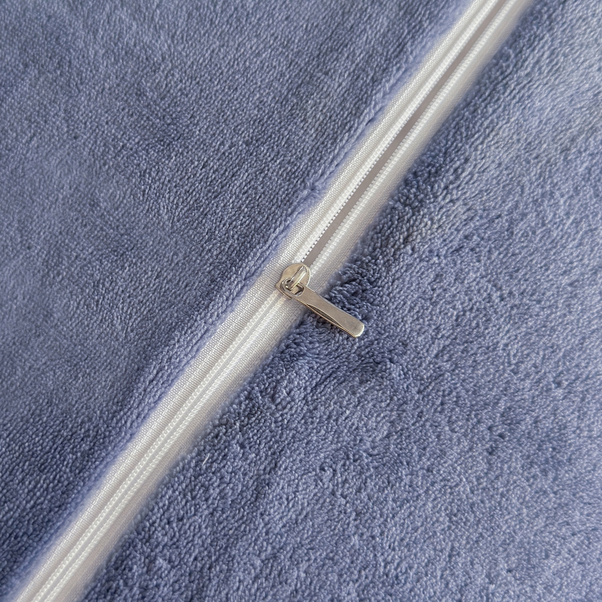 91家纺网 家纺一手货源 找家纺 好阁家纺 2025新款200克牛奶绒纯色枕套 藏蓝