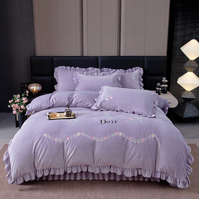 91家纺网 家纺一手货源 找家纺 （总）畅畅家纺 2025新款宝宝绒绣花床盖四件套婴儿绒纯色牛奶绒四件套