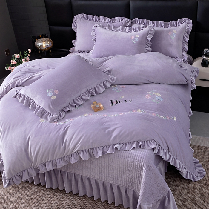 91家纺网 家纺一手货源 找家纺 （总）畅畅家纺 2025新款宝宝绒绣花床盖四件套婴儿绒纯色牛奶绒四件套