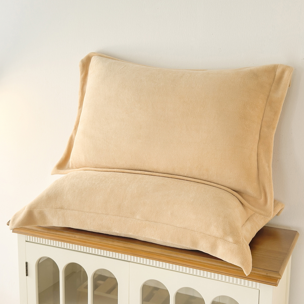 91家纺网 家纺一手货源 找家纺 好阁家纺 2025新款200克牛奶绒纯色枕套 茶棕