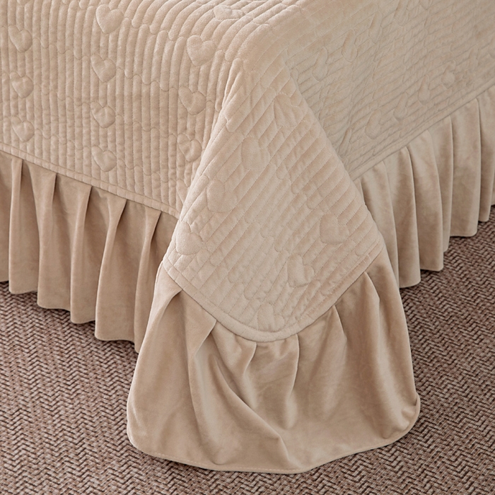 91家纺网 家纺一手货源 找家纺 畅畅家纺 2025新款宝宝绒绣花床盖四件套婴儿绒纯色牛奶绒四件套 卡其