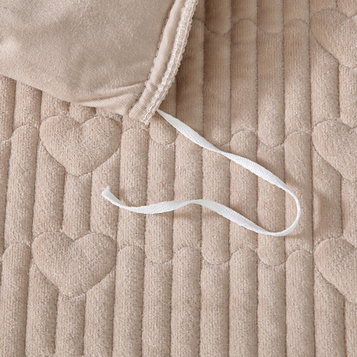 91家纺网 家纺一手货源 找家纺 畅畅家纺 2025新款宝宝绒绣花床盖四件套婴儿绒纯色牛奶绒四件套 卡其