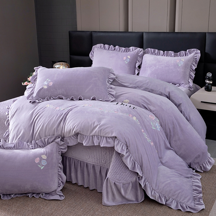 91家纺网 家纺一手货源 找家纺 （总）畅畅家纺 2025新款宝宝绒绣花床盖四件套婴儿绒纯色牛奶绒四件套