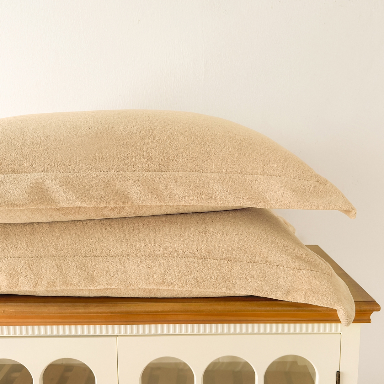 91家纺网 家纺一手货源 找家纺 好阁家纺 2025新款200克牛奶绒纯色枕套 茶棕