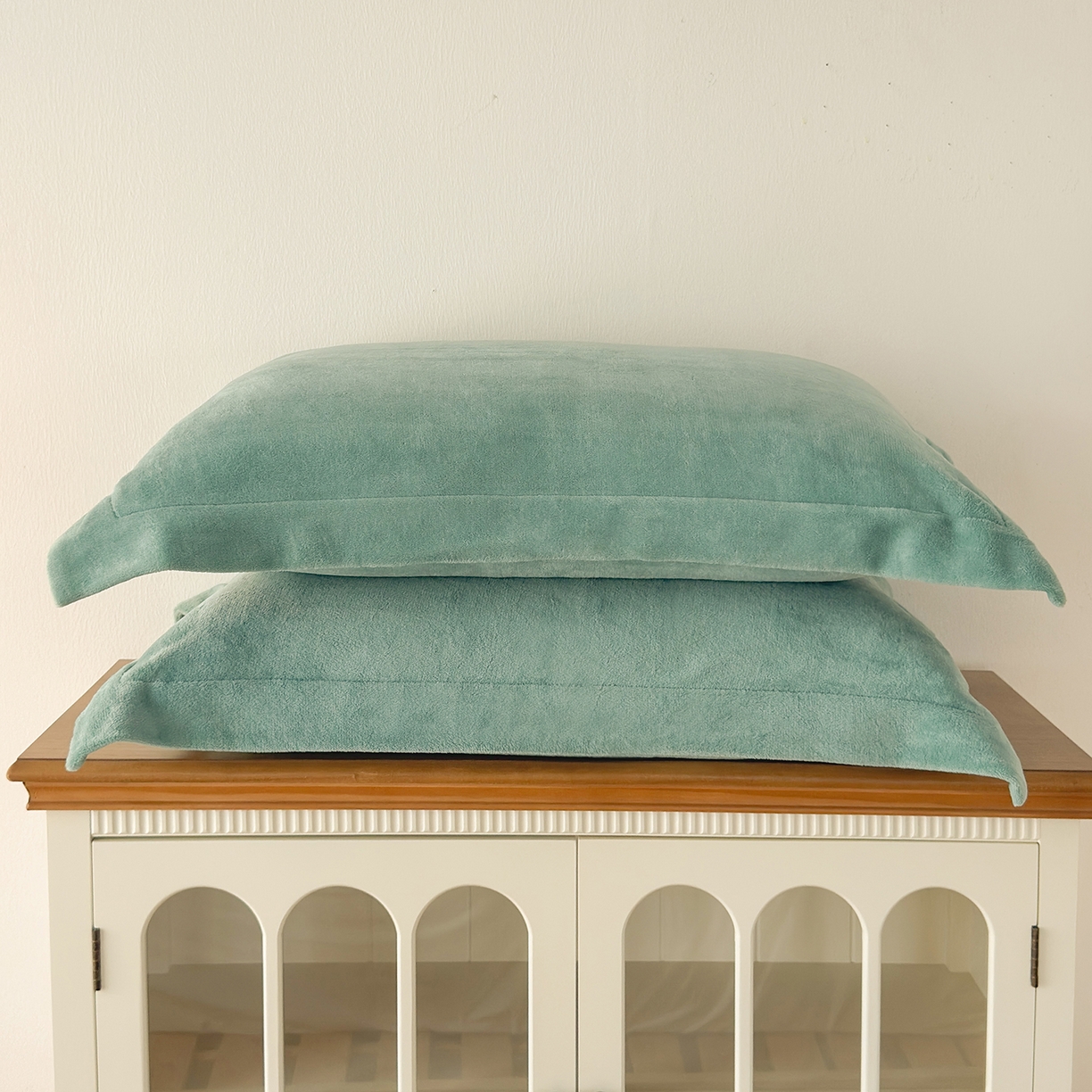 91家纺网 家纺一手货源 找家纺 好阁家纺 2025新款200克牛奶绒纯色枕套 豆绿