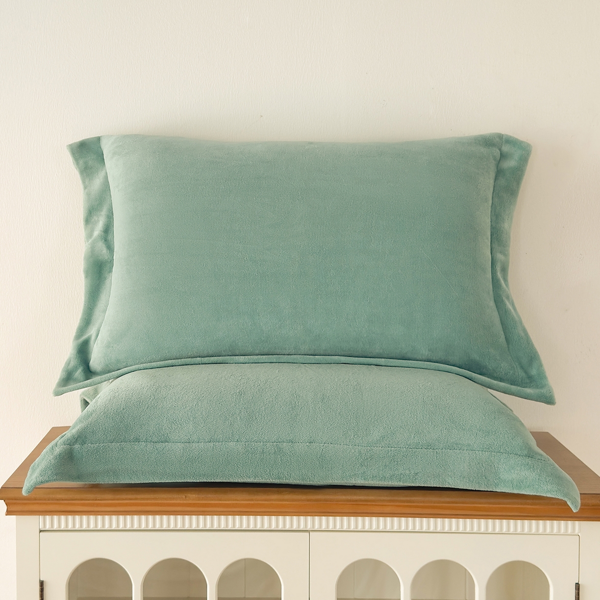 91家纺网 家纺一手货源 找家纺 好阁家纺 2025新款200克牛奶绒纯色枕套 豆绿