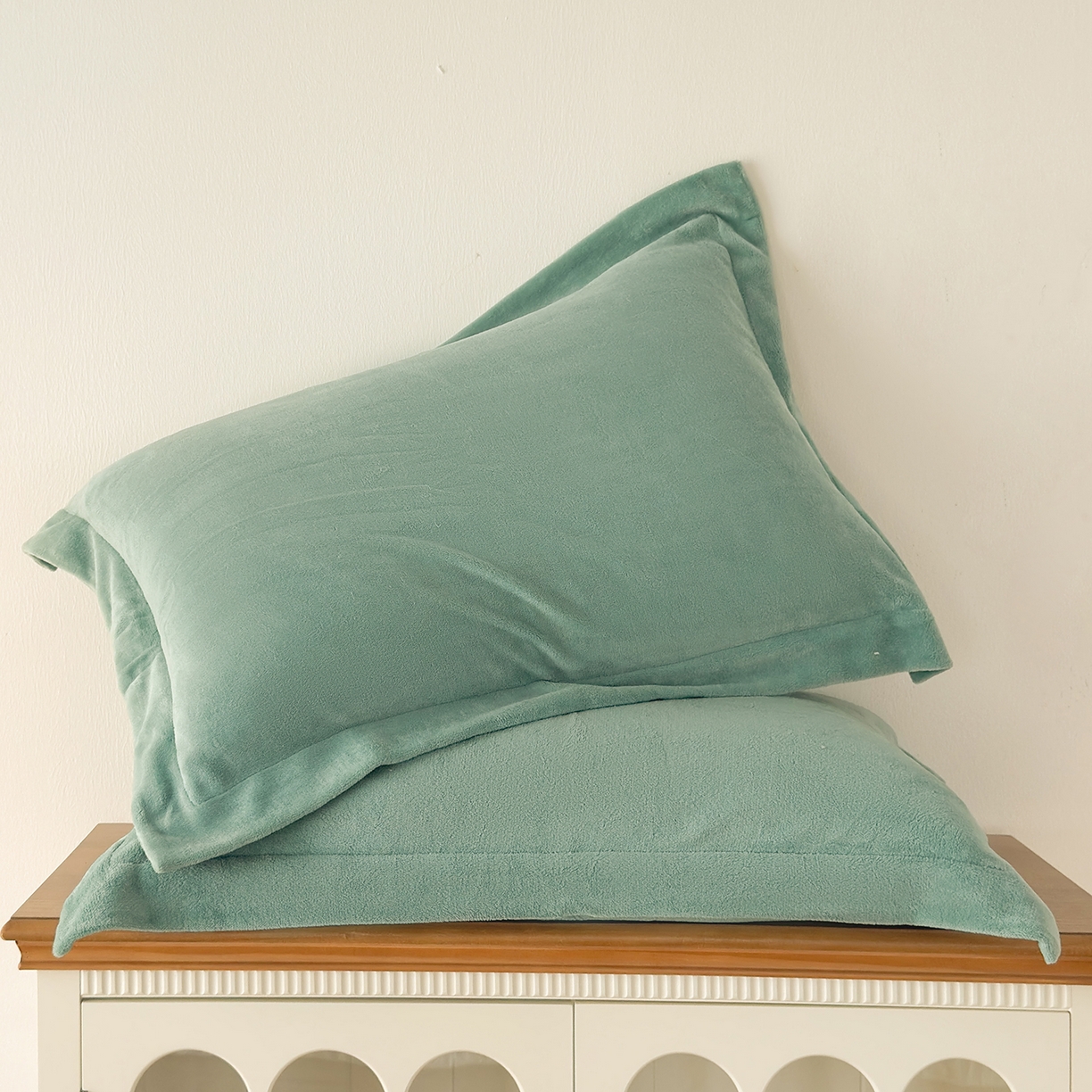 91家纺网 家纺一手货源 找家纺 好阁家纺 2025新款200克牛奶绒纯色枕套 豆绿