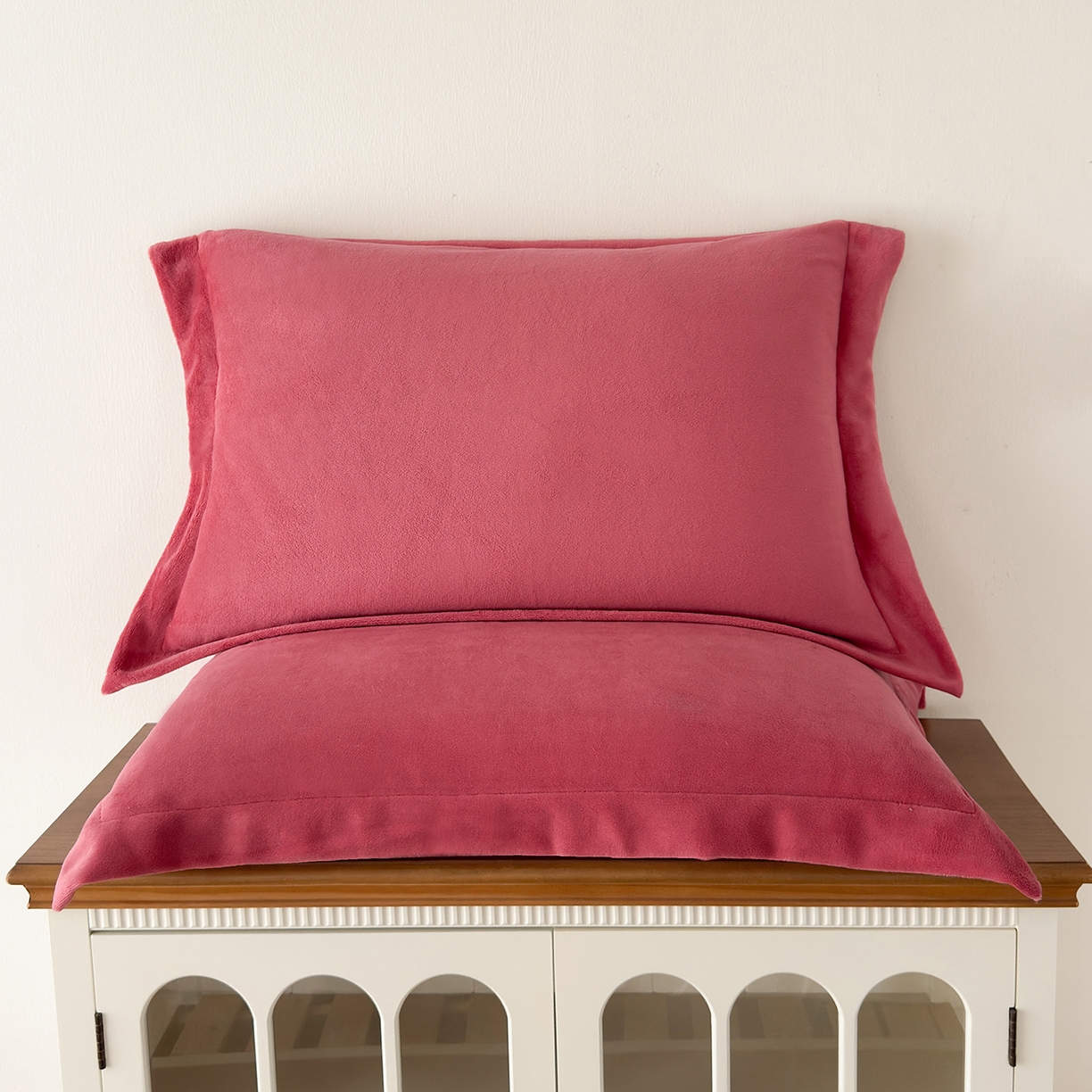 91家纺网 家纺一手货源 找家纺 好阁家纺 2025新款200克牛奶绒纯色枕套 豆沙