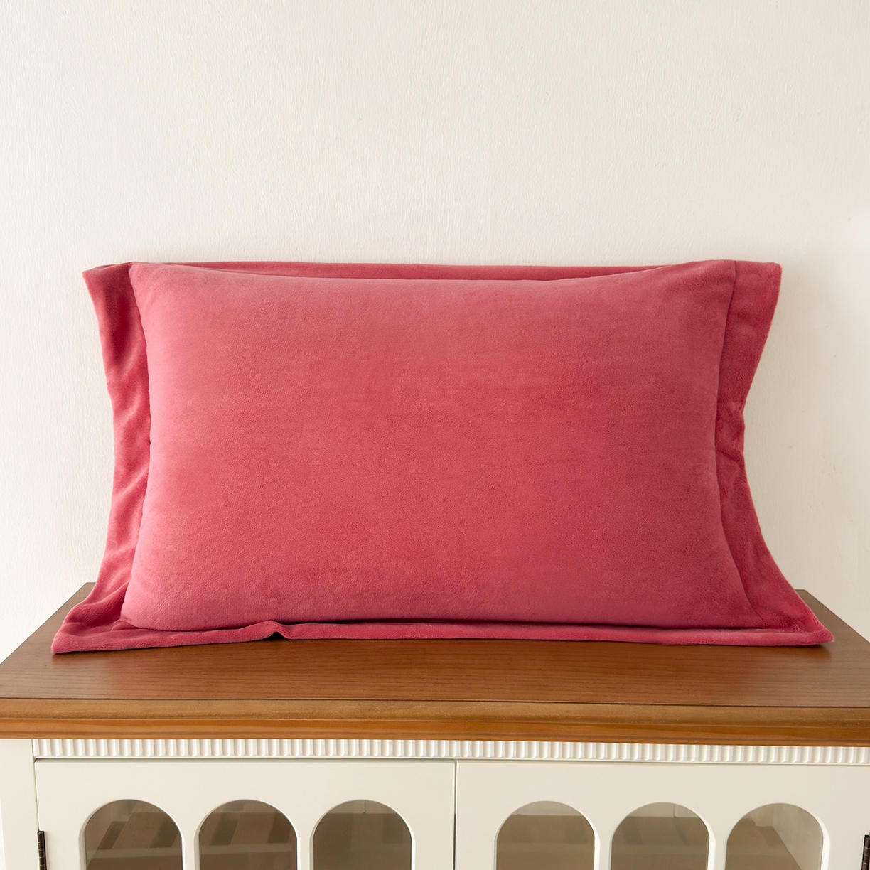 91家纺网 家纺一手货源 找家纺 好阁家纺 2025新款200克牛奶绒纯色枕套 豆沙