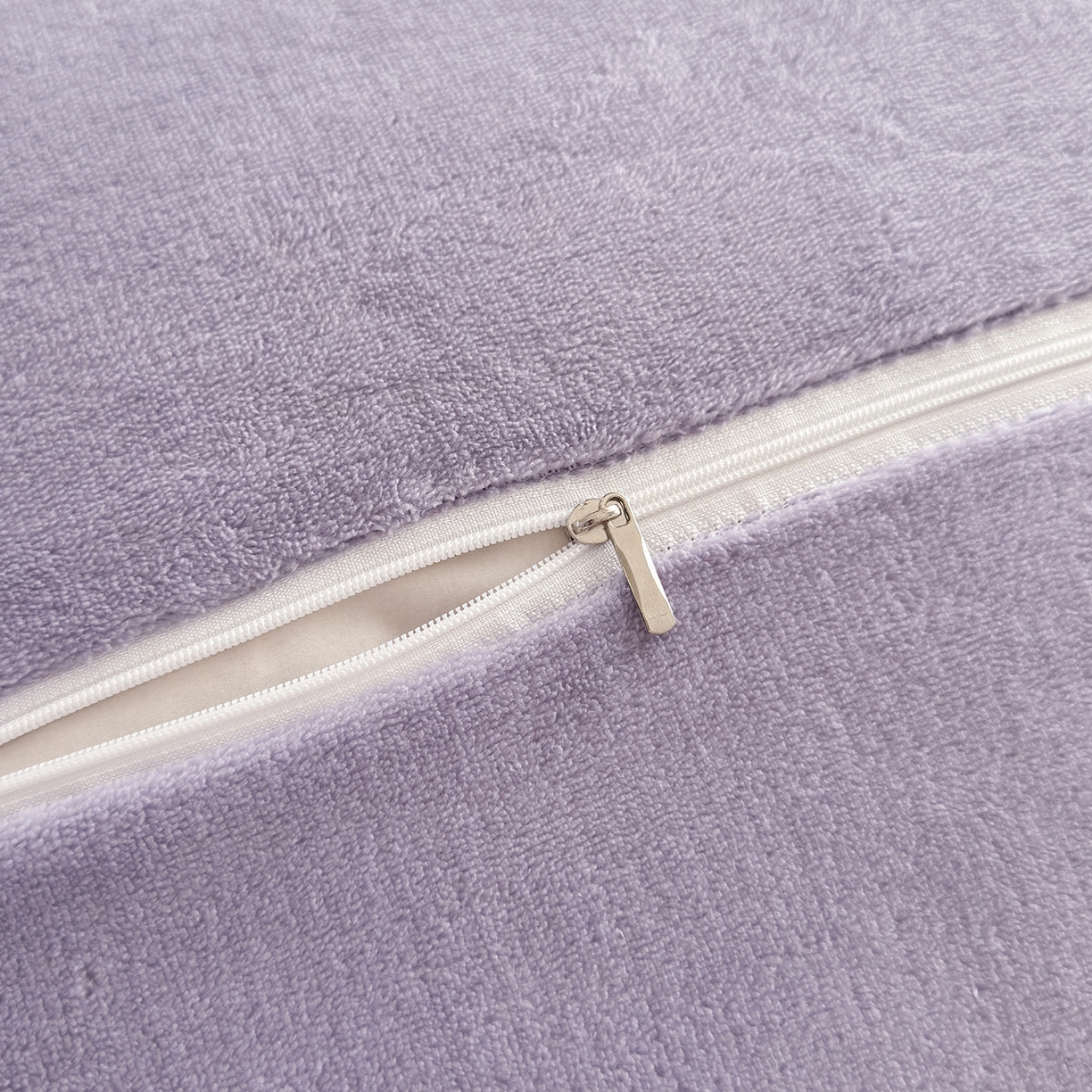 91家纺网 家纺一手货源 找家纺 好阁家纺 2025新款200克牛奶绒纯色枕套 葡萄紫