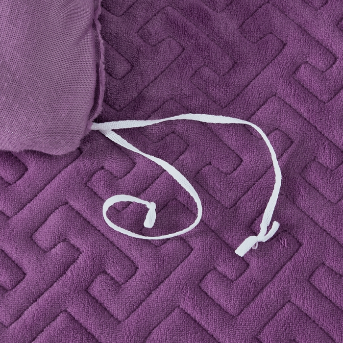 91家纺网 家纺一手货源 找家纺 畅畅家纺 2025新款亲肤舒适双拼牛奶绒纯色绣花床盖四件套 紫色