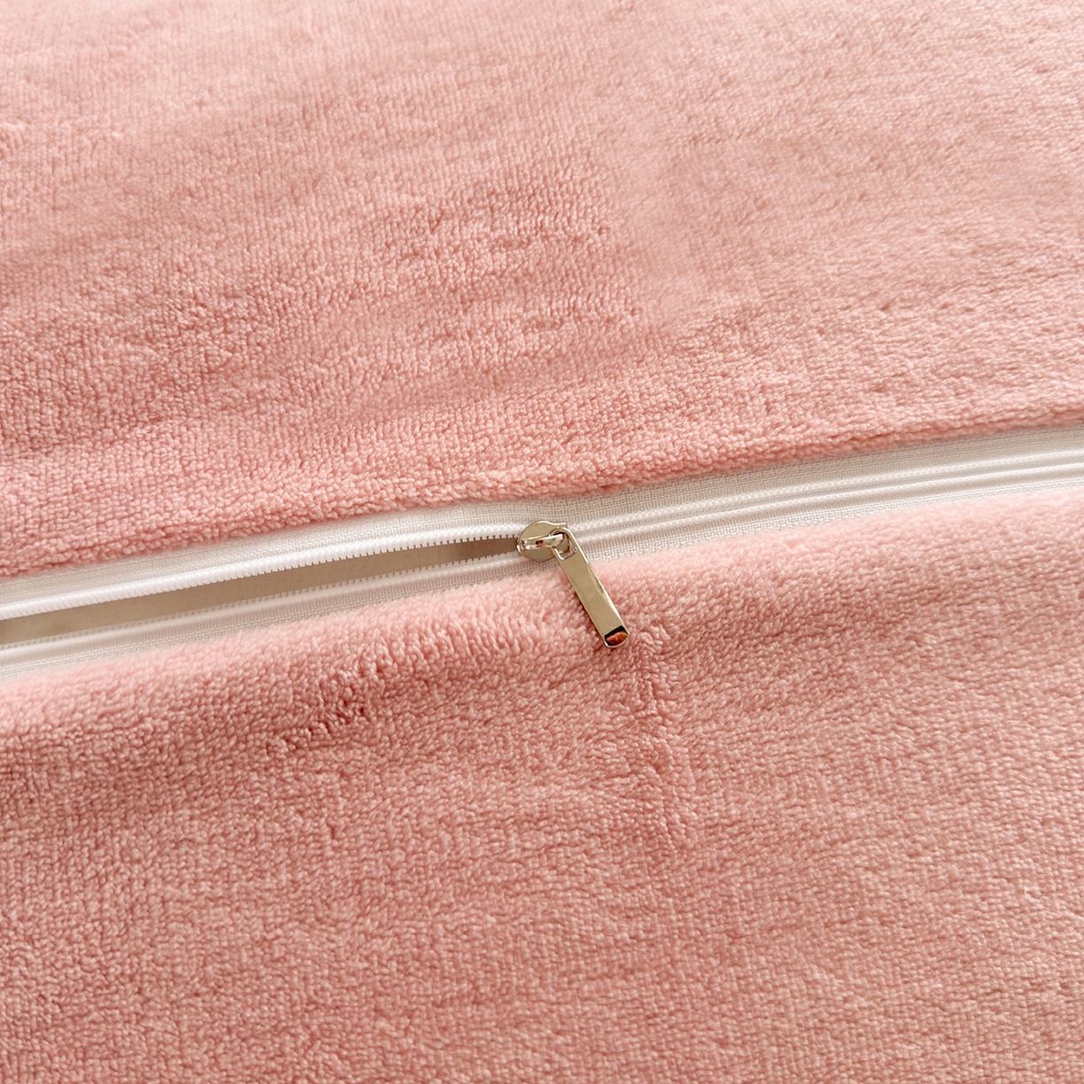 91家纺网 家纺一手货源 找家纺 好阁家纺 2025新款200克牛奶绒纯色枕套 湘妃粉