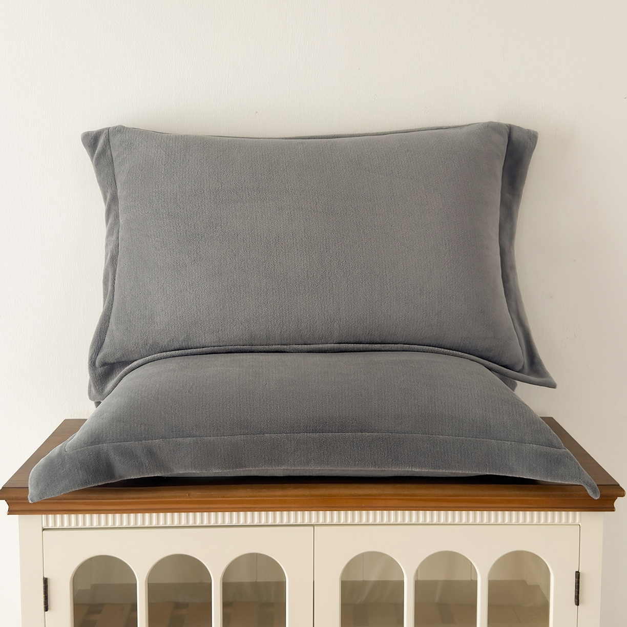 91家纺网 家纺一手货源 找家纺 好阁家纺 2025新款200克牛奶绒纯色枕套 星空灰