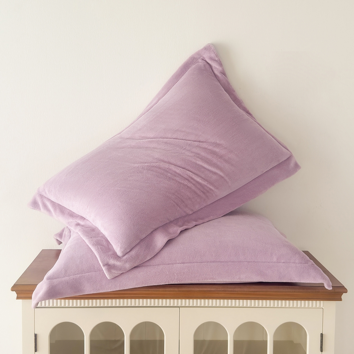 91家纺网 家纺一手货源 找家纺 好阁家纺 2025新款200克牛奶绒纯色枕套 芋泥紫