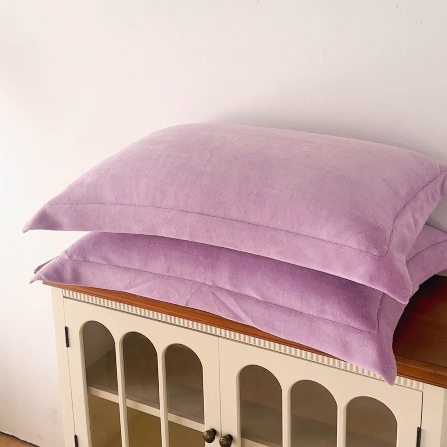 91家纺网 家纺一手货源 找家纺 好阁家纺 2025新款200克牛奶绒纯色枕套 芋泥紫