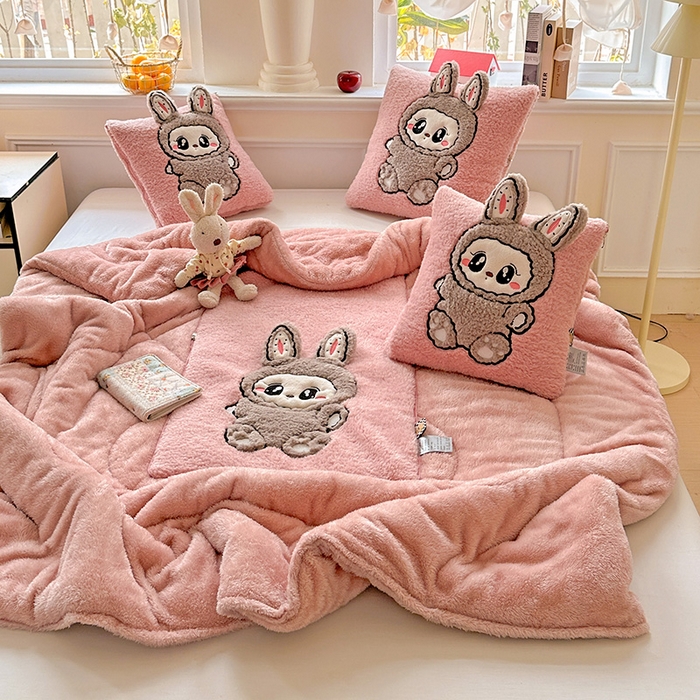 91家纺网 家纺一手货源 找家纺 古本家居 2025新款圆滚滚抱枕被 圆滚滚粉