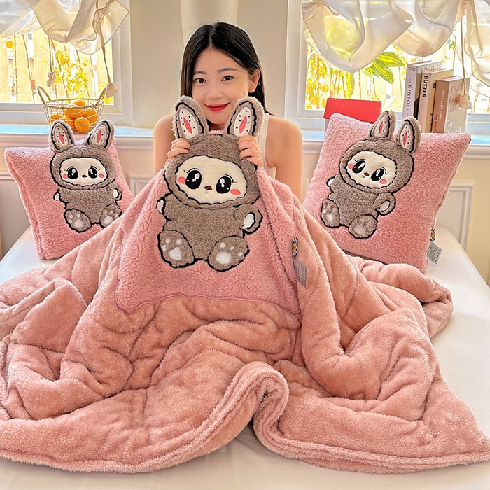 91家纺网 家纺一手货源 找家纺 古本家居 2025新款圆滚滚抱枕被 圆滚滚粉