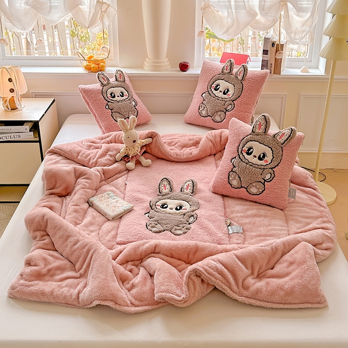 91家纺网 家纺一手货源 找家纺 古本家居 2025新款圆滚滚抱枕被 圆滚滚粉