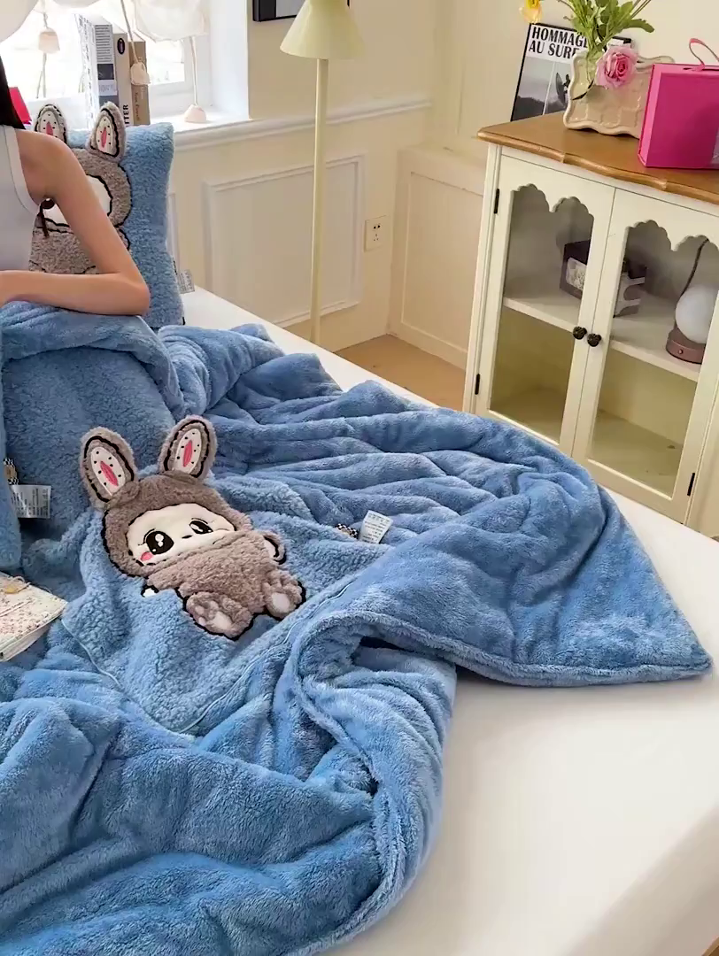 91家纺网 家纺一手货源 找家纺 古本家居 2025新款圆滚滚抱枕被 圆滚滚蓝