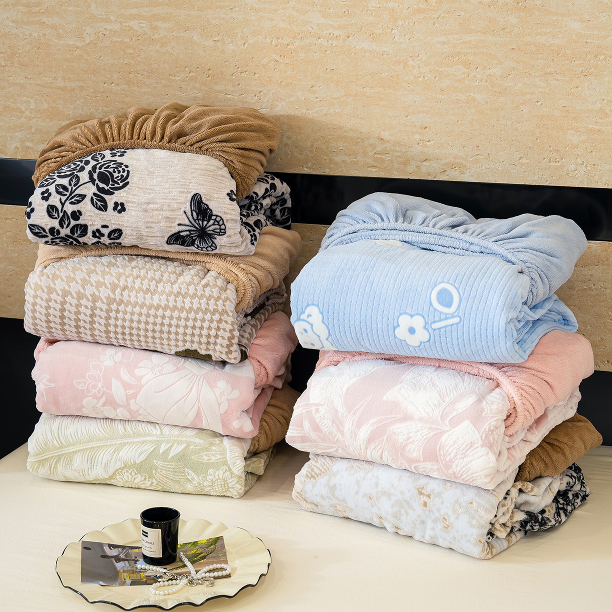 91家纺网 家纺一手货源 找家纺 （总）ME/ERA HOME寐时代 2025新款牛奶绒雕花兔毛绒包边床笠