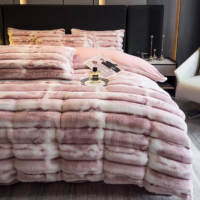 91家纺网 家纺一手货源 找家纺 （总）畅畅家纺 2025新款高克重10斤加厚轻奢扎染兔毛绒四件套-巴黎之春