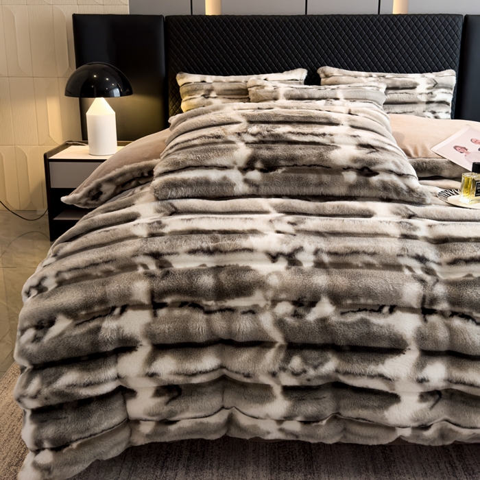 91家纺网 家纺一手货源 找家纺 畅畅家纺 2025新款高克重10斤加厚轻奢扎染兔毛绒四件套-巴黎之春 巴黎之春-灰色