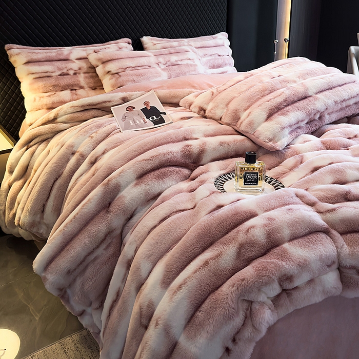 91家纺网 家纺一手货源 找家纺 畅畅家纺 2025新款高克重10斤加厚轻奢扎染兔毛绒四件套-巴黎之春 巴黎之春-皮粉