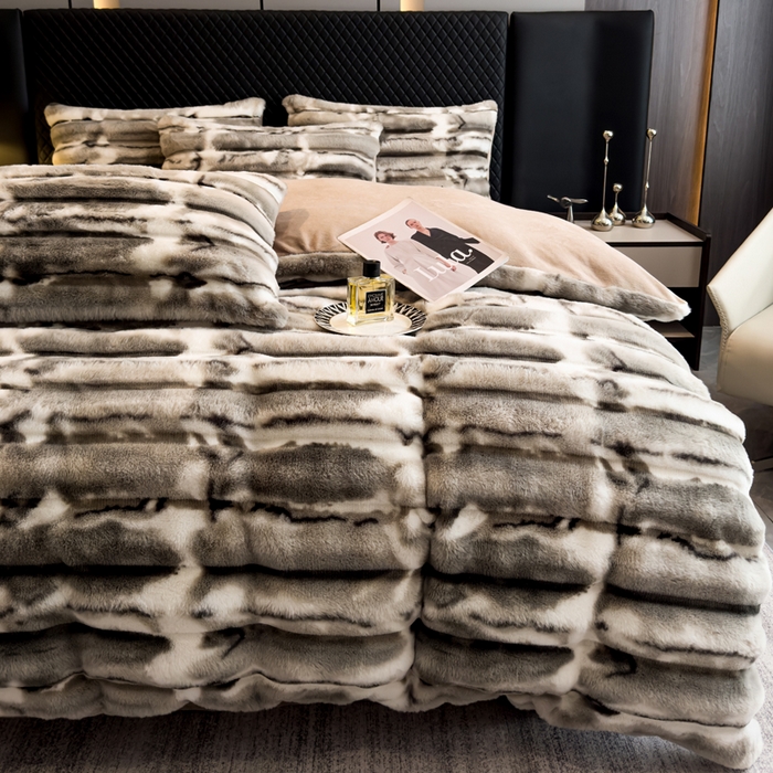 91家纺网 家纺一手货源 找家纺 （总）畅畅家纺 2025新款高克重10斤加厚轻奢扎染兔毛绒四件套-巴黎之春